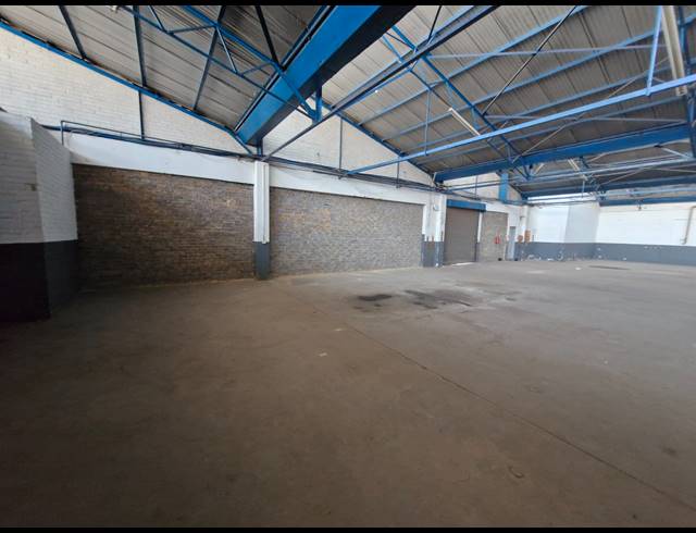 1,236M² WAREHOUSE TO LET IN BENROSE